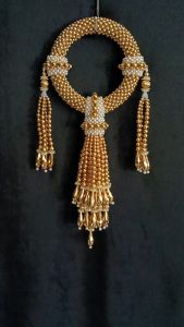 พวงมาลัยลูกปัดสีทองข้อพระกรอุบะ 36 สายขนาด 7 นิ้ว