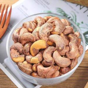 Raw Skinned Dried Salty Cashews Can