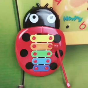 Đồ chơi nhạc cụ hình bọ cánh cứng nhiều màu cho bé