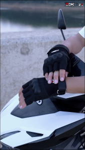 Găng Tay Phượt Hở Ngón Có Gù PVC | Găng Tay Moto Xe Máy Nửa Ngón Khóa Velcro Êm Tay Thoáng Khí