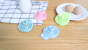 [iRojak] Collapsible Funnel Foldable Funnel Silicone Liquid Funnel Kitchen 漏斗 Corong Dapur - KW140
