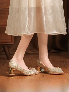 รองเท้าส้นสูงที่รองเท้าส้นสูงสําหรับงานแต่งงานและการใช้งานประจําวัน รองเท้าสบาย ทันสมัย สไตล์เกาหลี สําหรับผู้หญิง พลัสไซส์