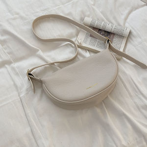 กระเป๋าสะพายหลังรูปดัมป์ลิง Carle หลากหลายสไตล์ใหม่ 2022 กระเป๋าสะพายข้างแบบเก่าสําหรับผู้หญิงพื้นผิวนุ่มปิดซิปเปอร์สถานการณ์การพักผ่อน