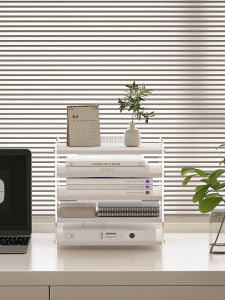 ชั้นวางของหน้าต่างพื้นผิวโต๊ะทำงาน ชั้นวางหนังสือ กั้นขนาดเล็กสำหรับเอกสารในออฟฟิศ จัดระเบียบสิ่งของอยู่ข้างผนัง ชั้นวางของในห้องนอน