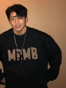 plus Size Mens Fleece Lined Retro Sweatshirt Long Sleeve round Neck Couples Autumn Winter Style Casual Comfortable Cotton Crewneck Sweatshirt