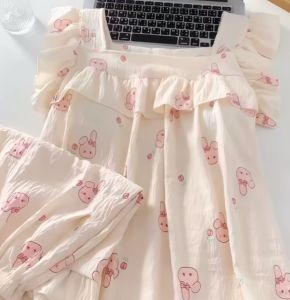 ชุดเซ็ต2ชิ้น ชุดนอนลายกระต่าย เสื้อคอเหลี่ยมแต่งระบายรอบ + กางเกงเอวยางยืดระบายชาย ชุดนอนผู้หญิง #606