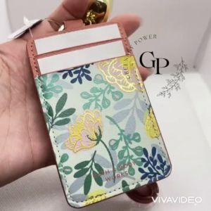 Waerable BBW#4 Pocket Bac Holder Bath and Body works Hand sanitizer/ Hand gel Holder แบบมีสายคล้อง ปลอกใส่เจลล้างมือ