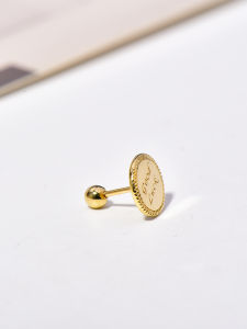 ต่างหูทองคำ10K 14K ยอดนิยมสไตล์เกาหลีสำหรับผู้หญิงต่างหูแบบเกลียวกลมลายตัวอักษรสลักเกลียวนำโชคมันวาวตัวเดียว