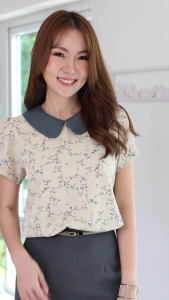 Narinari : MT0106 Peter Pan Collar Folded Sleeve Blouse เสื้อทำงาน️ผ้าอัดย่น️