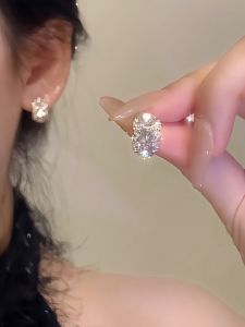 Ultra-Shiny White Ruler Zircon 925 Silver Earrings Women High-End Atmosphere Mosquito Coil Ear Clip Sweet Style Fashion Jewelry