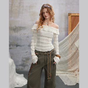 Unifree | Off-Shoulder Lace Long-Sleeve T-Shirt