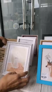 Gold Engraved Frame 6R / Creative and simple photo frame 6R Hanging wall & Placing/Frame/European Rustic Photo Frame 6R