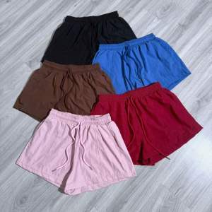 Quâgn short dù thể thao lưng chun dưới 50kg ảnh shop chụp