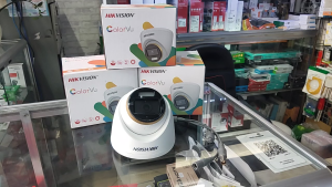 Camera Analog HIKVISION ColorVu 2.0MP Full Color - DS-2CE72DF3T-F