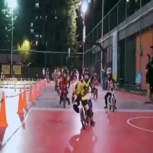 จักรยานทรงตัวสองล้อเด็ก ไม่มีแป้นเหยียบ ไม่มีเบรกมือ จักรยานฝึกทรงตัว เหมาะสำหรับเด็กอายุ 1-6 ปี โครงเหล็กคาร์บอน