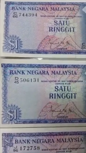 Rm1 siri 1.2.3.4 semua 4 keping sekali murah cantik kertas putih tiada koyak
