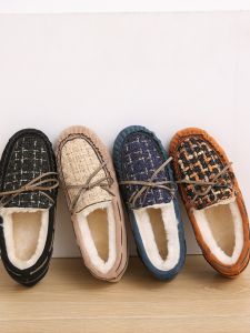 รองเท้าบู๊ทส้นแบนหนัง PU สำหรับผู้หญิง ฤดูหนาว หนังสัตว์เทียม ขนแปรง หัวมน หัวเข็มขัด รองเท้าบู๊ทส้นแบนแบบสวมสบาย