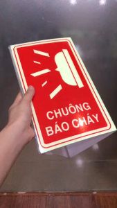 Hộp tam giác dạ quang chỉ dẫn vị trí chuông báo cháy (170 x 170 x 300mm)
