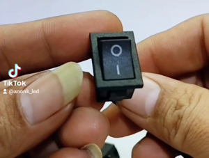 Saklar OnOff Besar 2pin SIAP PAKAI / Sakelar On/Off Sedang Kabel / Tombol Saklar OnOff Besar Sedang