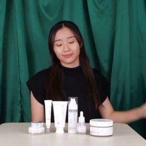 NPURE Brightening Exfoliating Pad Licorice/Kapas Wajah Exfoliasi BUY 1 GET 1 (ZIPLOCK)