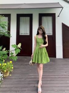 DENGLIULIU | French Retro Matcha Green Body-Shaping Summer Dress