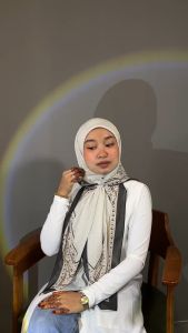 𝐒𝐄𝐄𝐍 𝐒𝐄𝐈𝐀 𝐂𝐎𝐋𝐋𝐄𝐂𝐓𝐈𝐎𝐍 Hijab Bawal Printed Bidang 45 115cm x 115cm Premium Cotton Voile Kualiti Tinggi Tak Berbulu