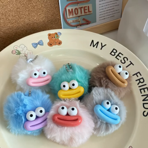 Gantungan Tas Kunci Lucu Badut Bulu Bibir Sosis Bag Keychain