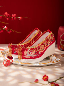 รองเท้าแต่งงานทรงสูงแบบหัวแหลม ทรงหนา ทรงจีน รองเท้าแต่งงานแบบเข็มขัด รองเท้าแต่งงานผู้หญิง รองเท้าแต่งงานผ้า รองเท้าแต่งงานแบบหัวแหลม