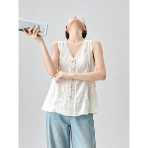 GULILI | Forest Style Lace Spliced V-Neck Wooden Button Loose Fitting Sleeveless Top
