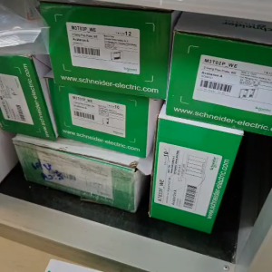 ของแท้100% Schneider AvatarOn A ชุดหน้ากากกันน้ำ พร้อมปลั๊ก IP55 ปลั๊กกันน้ำ เต้ารับกันน้ำติดผนัง ชไนเดอร์ M3T01WP_WE + A70426UST_WE ชุดหน้ากากกันน้ํา - Lazada