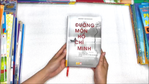 Sách - Đường Mòn Hồ Chí Minh - Con Đường Máu Những Chiến Sĩ Bảo Vệ Đường Di Sản - ndbooks
