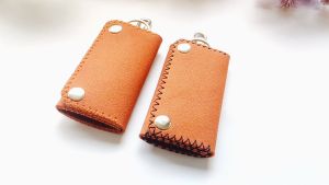 Gantungan Kunci Bentuk Dompet Besar Kulit Sintetis