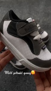 Sepatu Sneakers Anak Laki Perempuan Usia 8 Bulan - 3 Tahun Tali Perekat Ringan Empuk Terbaru