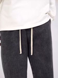 4 สี กางเกงยีนส์ผู้ชาย พร้อมส่ง บริสุทธิ์ กางเกงลำลองผ้ายีนส์ เข็มขัด ถูกฝน