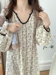 ชุดนอนกระโปรงผ้าสาลูผ้าฝ้ายแท้ลายกระต่ายน้อยน่ารักคอวีลึกชุดนอนผู้หญิงชุดใส่ในบ้านแขนยาวทรงหลวมสำหรับฤดูใบไม้ผลิและฤดูใบไม้ร่วง