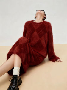 GULILI | Red Marmot Wool Knit Outfit