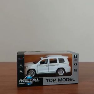 Diecast Miniatur Mainan Mobil Metal Toyota Land Cruiser Bersuara LED