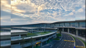 Chongqing airport transfer car rental 6-seater Buick c/w driver