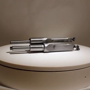 Mũi khoan đục lỗ vuông tạo rãnh trên gỗ