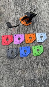 แป้นดามผนังยึดปั๊มคลัทช์  Isuzu d-max ปี 2020 ขึ้นไป แบรน KING แผ่นยึดผนังปั้มครัชฉีก อลูมิเนียมCNC หนา10 มิลไม่ต้องดัดแปลง ไดร์สี