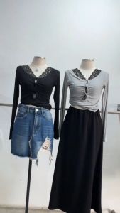 🍓ᱸ⁎⁺🐑 เสื้อยืดเข้าทรง คอวีแต่งซับลูกไม้ #00851