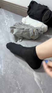 【ซื้อ 10คู่ แถม 10คู่】ถุงเท้าข้อสั้น สีพื้น ขนาดฟรีไซส์ เนื้อผ้าดี ขายดี ราคาถูก