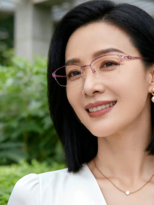 SHOWBIZS | Womens Reading Glasses with Multifocal and Blue Light Protection
