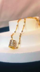 Dây chuyền nữ Titan lá me mặt ống tròn 3 hàng đá siêu xinhTặng kèm quà xịn sò.