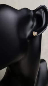 TOMEI Harvest Glow Collection Nephrite Heart Earrings [Online Exclusive]