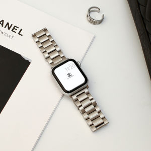 Uhada | Premium Metal Wide Apple Watch Band Breathing