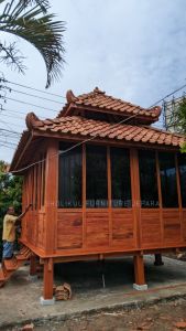 Gazebo Musholla Ukuran 4m x 4m Kayu Mahoni