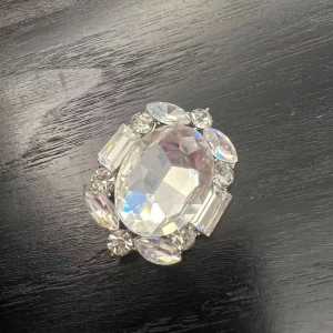 ปุ่มโลหะตกแต่งหรูหรา Manna สไตล์ย้อนยุค DIY ทำมือ ปุ่มโลหะว่างสำหรับเสื้อโค้ท เครื่องประดับแฟชั่นสุดหรู