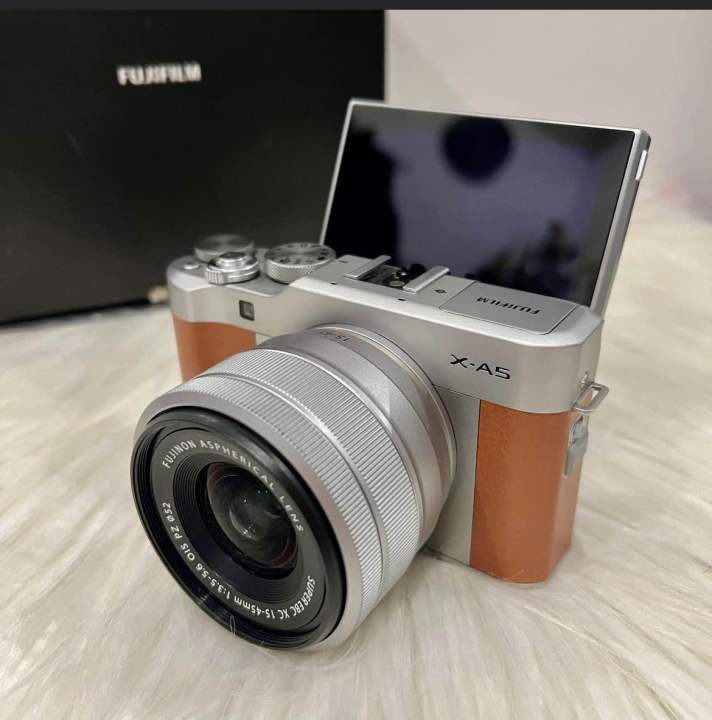 Fujifilm XA5 Mirrorless Digital Camera w/XC1545mmF3.55.6 OIS PZ Lens