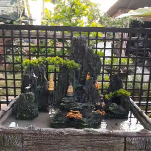 Hòn Non Bộ Hồ Cá Tặng Kèm Máy Bơm